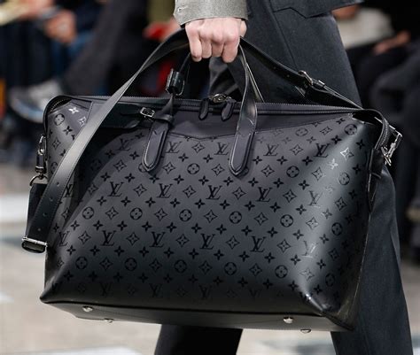 men's Lv bag